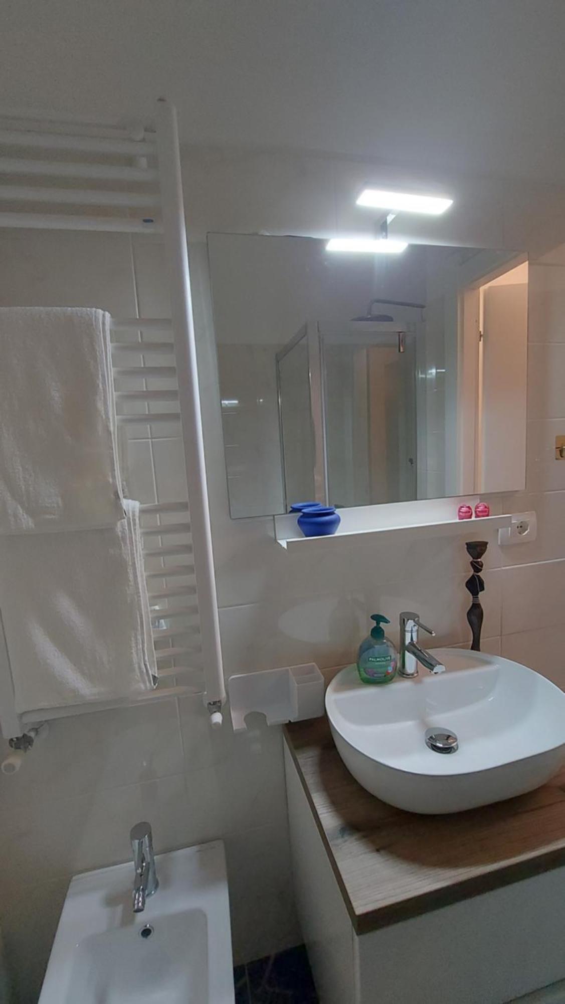 Relax Al Guardastelle - Free Parking & Air Condition - Swimming Pool Additional Pay Rapallo Eksteriør billede